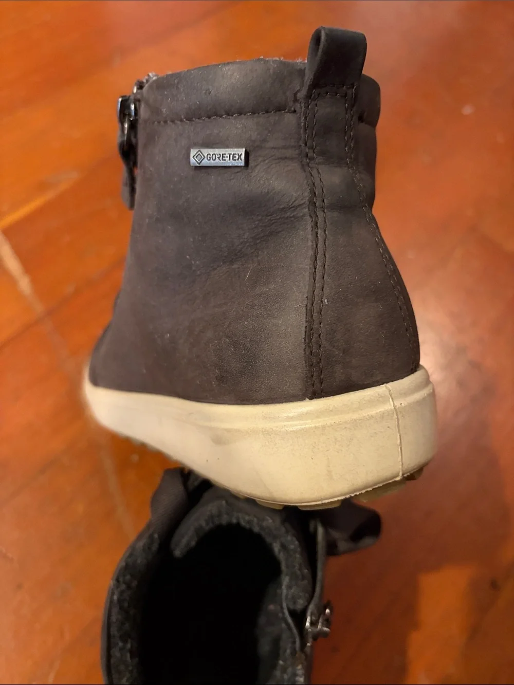 Ecco Chocolate Brown High-Top Winter Boots with Cream Sole